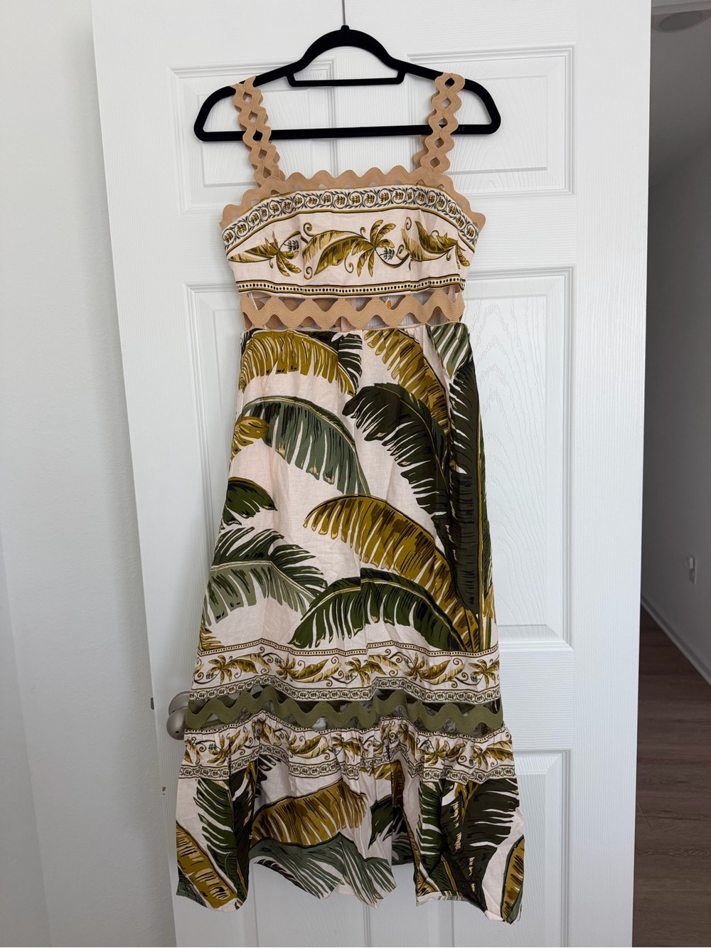 FARM Rio Cream Midi Dress with Green and Olive Leaf Print - Picture 5 of 10